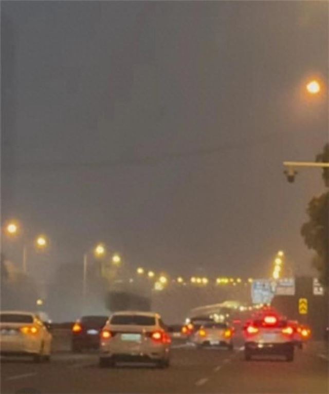 长沙市生态环境局回应市区烟雾弥漫：农业源导致，不含二氧化硫等有毒物质