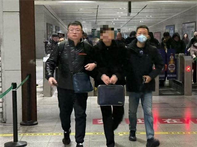 大庆警方破获一起特大串通投标案件